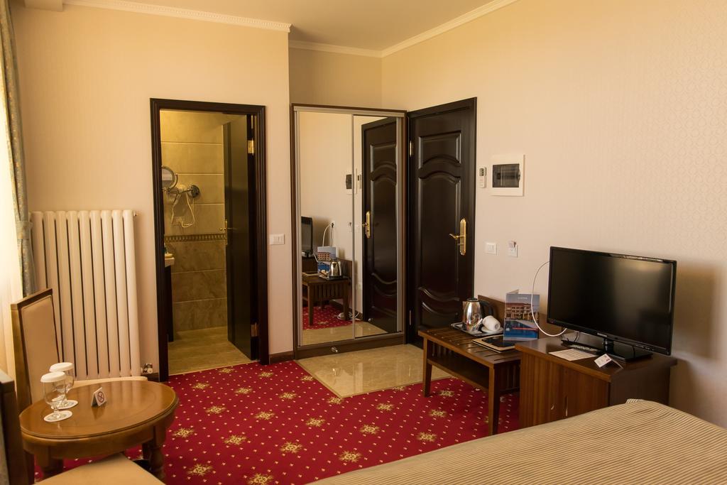 Elektra Vama Veche Hotel Exterior photo